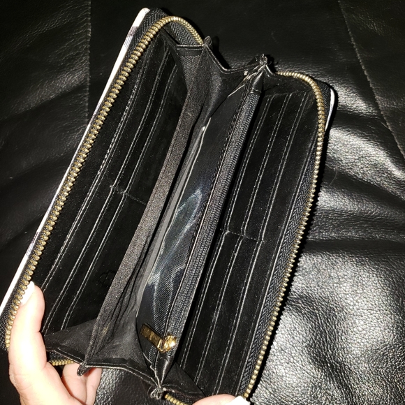 Wallet - Picture 3 of 3